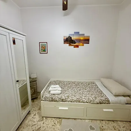 Almasol Bed & Breakfast 3*